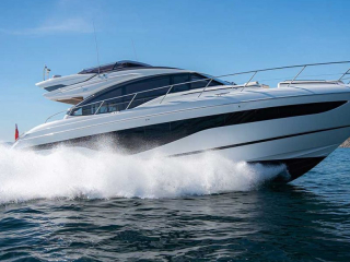 s62-exterior-white-hull-13