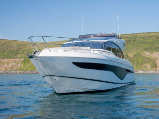 s62-exterior-white-hull-18