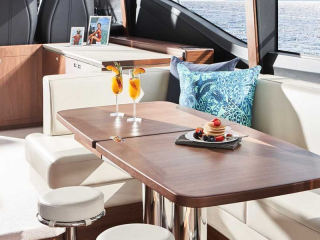 s62-interior-dining-area-with-stools