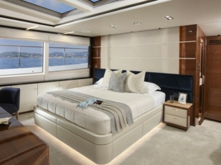 30M-Master-Stateroom-910x562