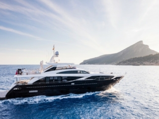 Princess-30M-Kohuba-charter-910x562