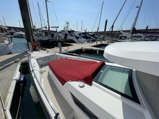 BR_0002_Axopar-37-AC-3