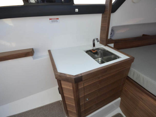 BR_0011_Axopar-37-AC-12